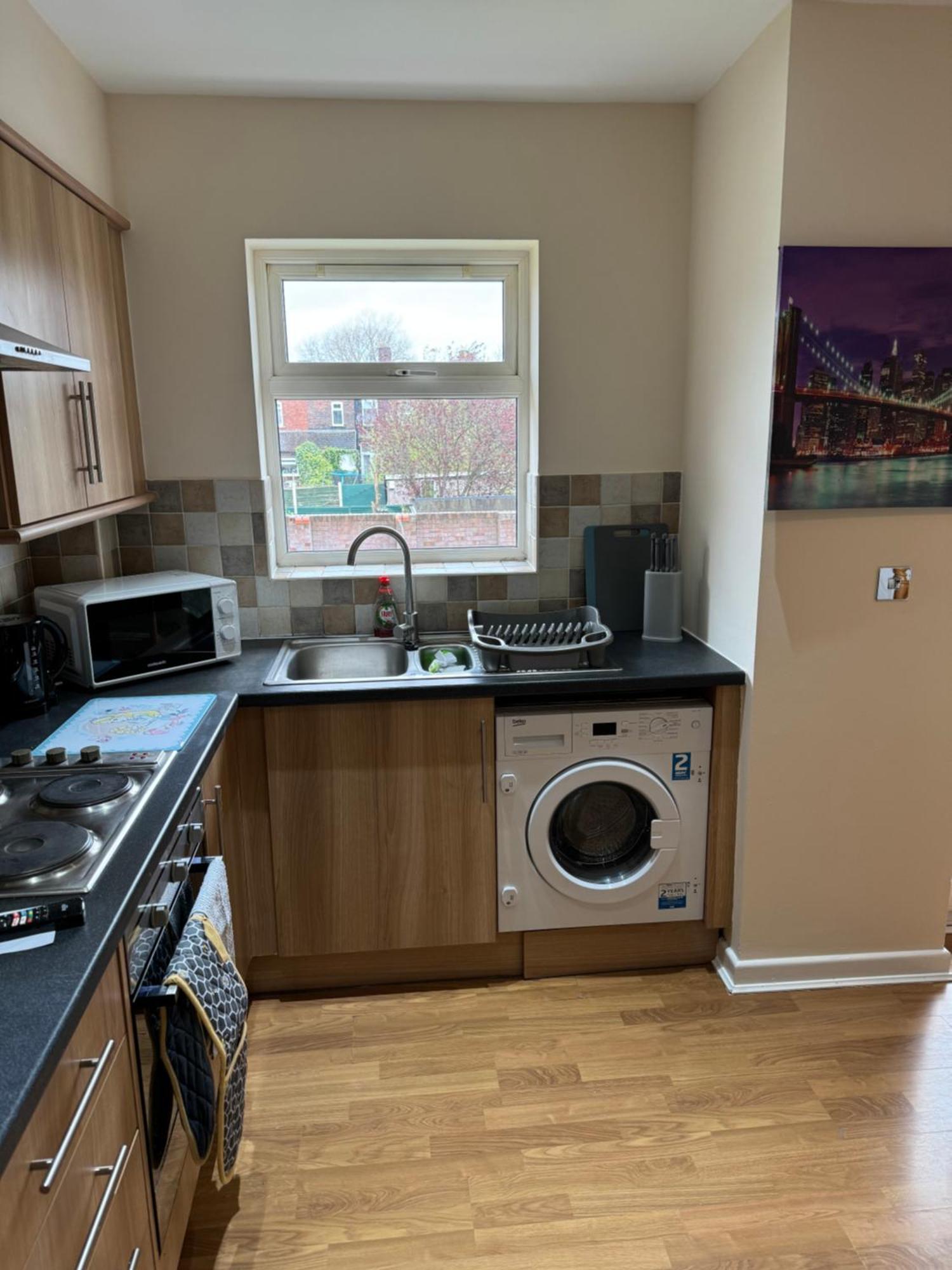 Modern, Quiet, Sleeps 9, Etihad, Coop Live, Apartment *
